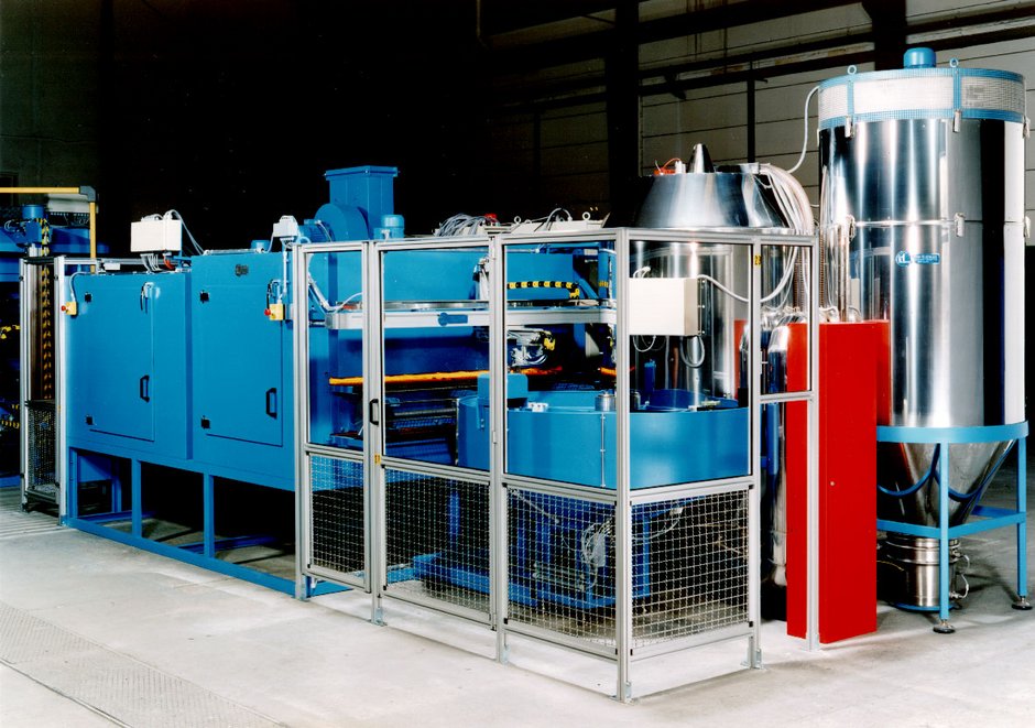 Vollautomatische Pulverlackieranlage zum hochpräzisen Dünnschicht-Pulverlackieren Vollautomatische Pulverlackieranlage zum hochpräzisen Dünnschicht-Pulverlackieren